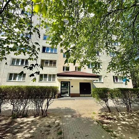 A&y Galeria Mokotow Pienkowskiego C * Warschau